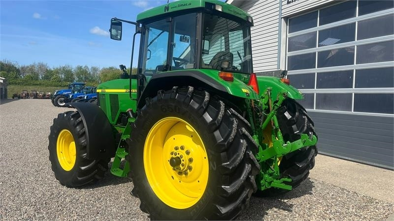 John Deere 7710 8.1L motor, store hjul og frontlift. En ejere - טרקטור חקלאי: תמונה 3 John Deere 7710 8.1L motor, store hjul og frontlift. En ejere - טרקטור חקלאי: תמונה 3