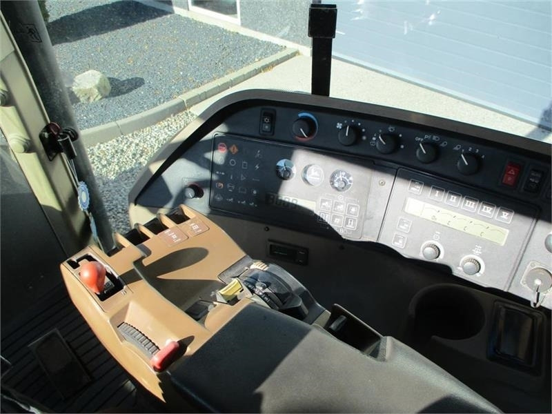 John Deere 8300 Pæn regulær traktor med rigtig gode dæk på. - טרקטור חקלאי: תמונה 5 John Deere 8300 Pæn regulær traktor med rigtig gode dæk på. - טרקטור חקלאי: תמונה 5