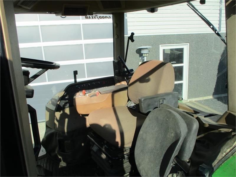 John Deere 8300 Pæn regulær traktor med rigtig gode dæk på. - טרקטור חקלאי: תמונה 4 John Deere 8300 Pæn regulær traktor med rigtig gode dæk på. - טרקטור חקלאי: תמונה 4