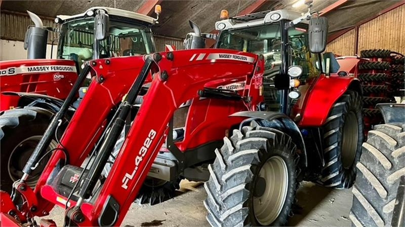 Massey Ferguson 6715 S Med front læsser. Læsser er meget lidt brug - טרקטור חקלאי: תמונה 5 Massey Ferguson 6715 S Med front læsser. Læsser er meget lidt brug - טרקטור חקלאי: תמונה 5