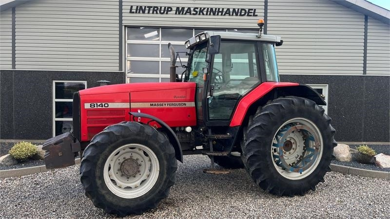 Massey Ferguson 8140 Dyna Shift - טרקטור חקלאי: תמונה 1 Massey Ferguson 8140 Dyna Shift - טרקטור חקלאי: תמונה 1