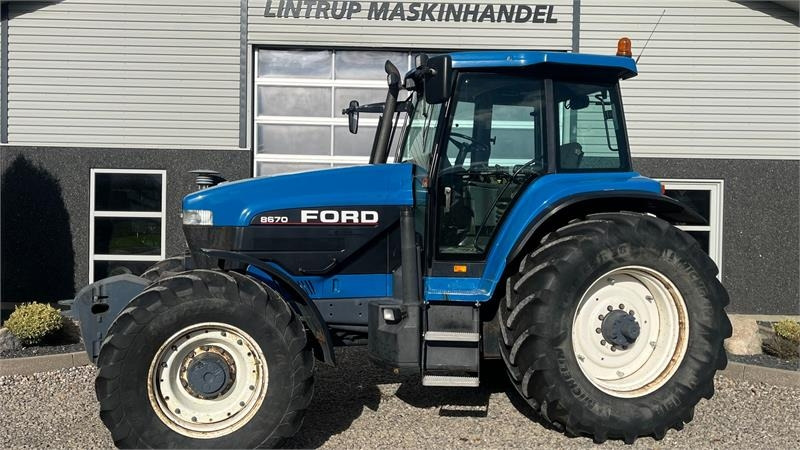 New Holland 8670 Supersteer Samme ejer siden 2012, evt. med tv - טרקטור חקלאי: תמונה 1 New Holland 8670 Supersteer Samme ejer siden 2012, evt. med tv - טרקטור חקלאי: תמונה 1