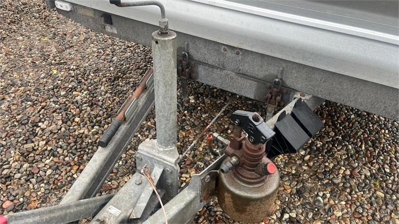 Selandia Maskintrailer med vip og rampe med hydrau - קרון נגרר צד נופל/ שטוח: תמונה 4 Selandia Maskintrailer med vip og rampe med hydrau - קרון נגרר צד נופל/ שטוח: תמונה 4