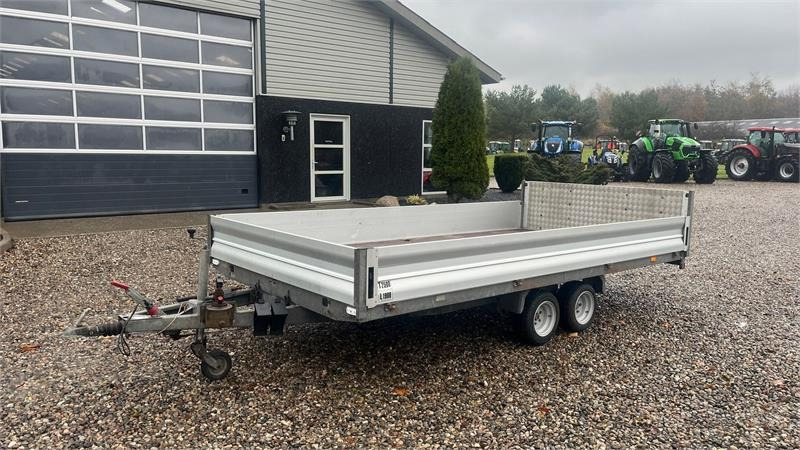 Selandia Maskintrailer med vip og rampe med hydrau - קרון נגרר צד נופל/ שטוח: תמונה 2 Selandia Maskintrailer med vip og rampe med hydrau - קרון נגרר צד נופל/ שטוח: תמונה 2