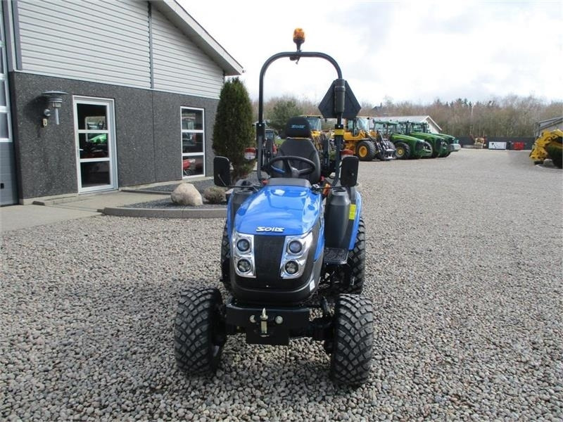 Solis 26 HST Garden Pro Dæk - טרקטור חקלאי: תמונה 4 Solis 26 HST Garden Pro Dæk - טרקטור חקלאי: תמונה 4