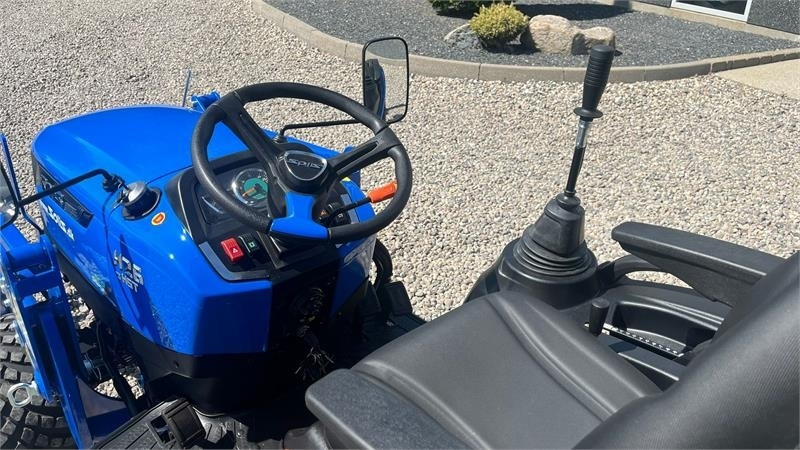 Solis H26 HST Med Frontlæsser og GardenPro dæk - טרקטור עירוני: תמונה 5 Solis H26 HST Med Frontlæsser og GardenPro dæk - טרקטור עירוני: תמונה 5