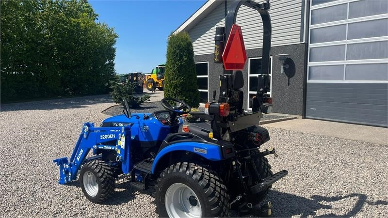 Solis H26 HST Med Frontlæsser og GardenPro dæk - טרקטור עירוני: תמונה 3 Solis H26 HST Med Frontlæsser og GardenPro dæk - טרקטור עירוני: תמונה 3