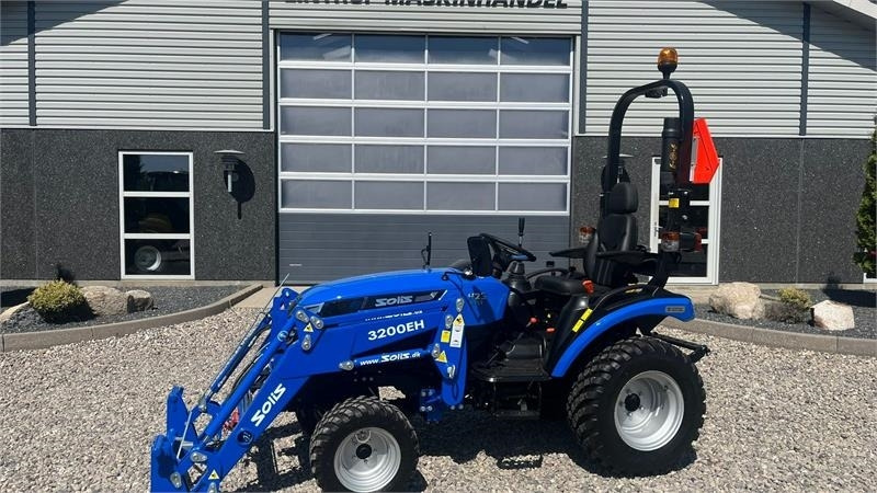 Solis H26 HST Med Frontlæsser og GardenPro dæk - טרקטור חקלאי: תמונה 1 Solis H26 HST Med Frontlæsser og GardenPro dæk - טרקטור חקלאי: תמונה 1