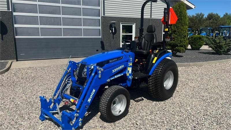 Solis H26 HST Turfdæk og Frontlæsser - טרקטור חקלאי: תמונה 2 Solis H26 HST Turfdæk og Frontlæsser - טרקטור חקלאי: תמונה 2