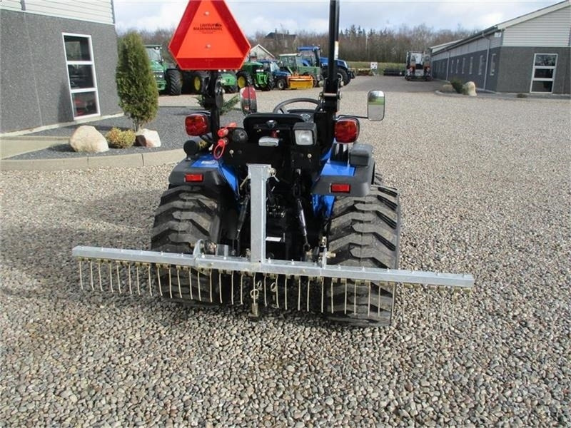 Solis S26 6+2 gearmaskine med servostyring og frontlæsse - טרקטור חקלאי: תמונה 5 Solis S26 6+2 gearmaskine med servostyring og frontlæsse - טרקטור חקלאי: תמונה 5