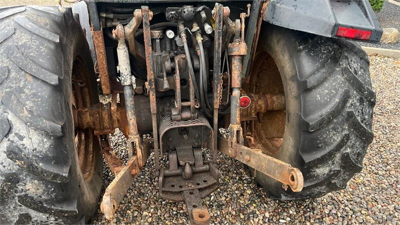 Valmet 455 Med en slags frontlift - טרקטור חקלאי: תמונה 4 Valmet 455 Med en slags frontlift - טרקטור חקלאי: תמונה 4