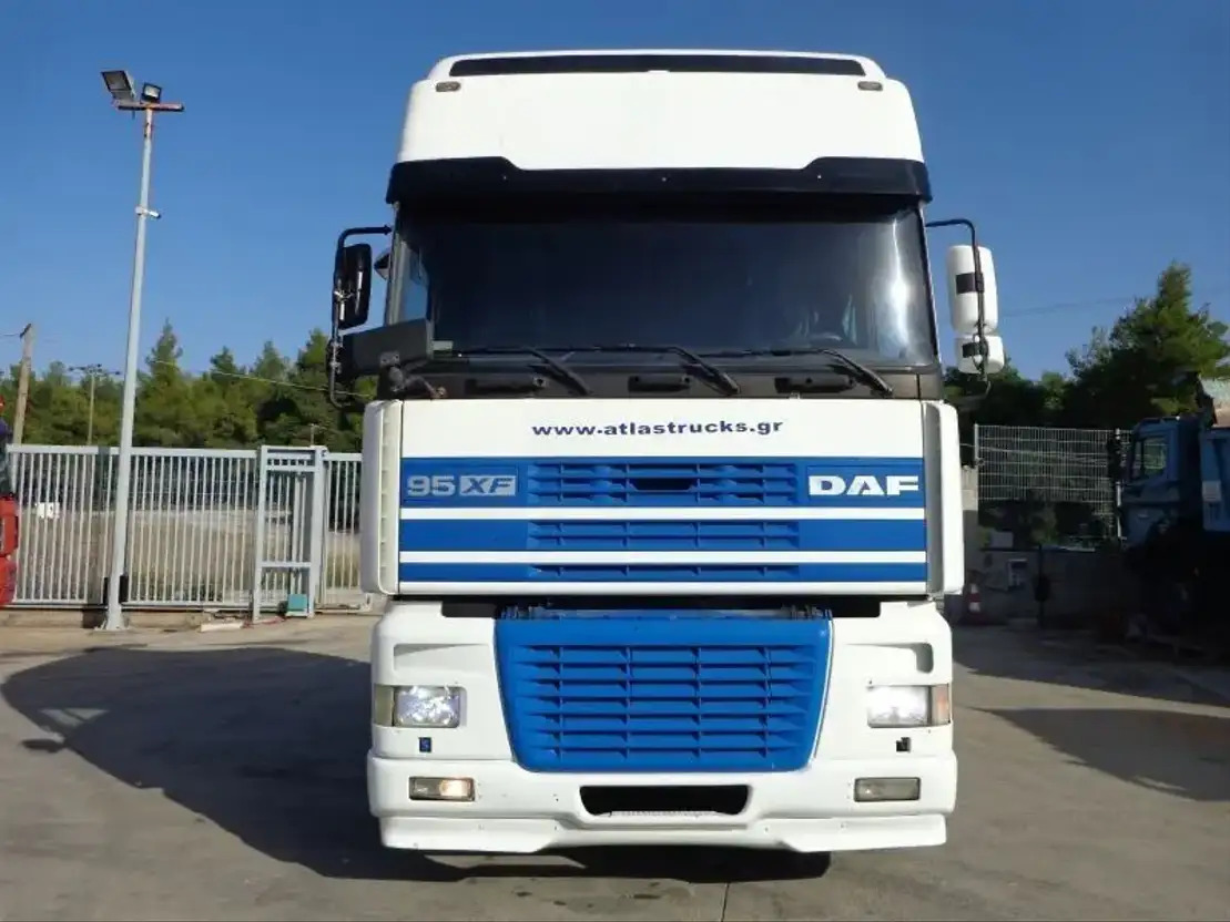 DAF XF 480 DAF XF.480 4X2 Super Space Intarder - יחידת טרקטור: תמונה 3 DAF XF 480 DAF XF.480 4X2 Super Space Intarder - יחידת טרקטור: תמונה 3