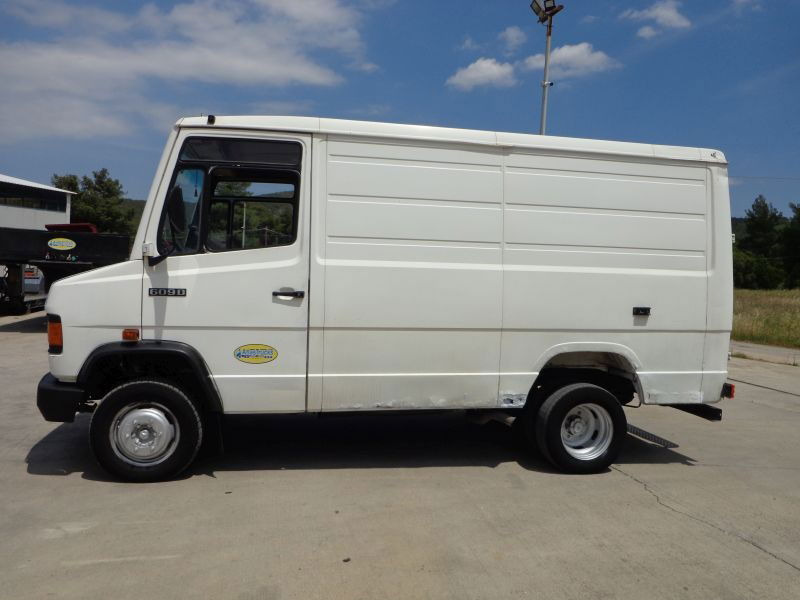 Mercedes-Benz Sprinter Mercedes Benz 609D - כלי רכב מסחרי עם לוח: תמונה 3 Mercedes-Benz Sprinter Mercedes Benz 609D - כלי רכב מסחרי עם לוח: תמונה 3