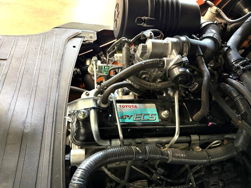 Toyota 10926 - 02-8FG15 - מלגזת LPG: תמונה 4 Toyota 10926 - 02-8FG15 - מלגזת LPG: תמונה 4