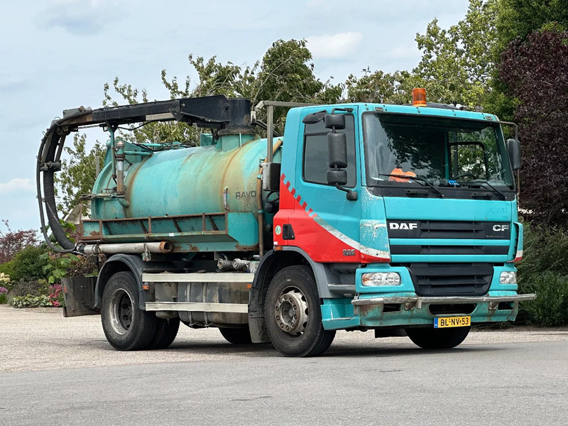 DAF CF 75.250 WITH RAVO KZ7082/150 VACUUM / CHANNEL CLEANER - משאית ואקום: תמונה 1 DAF CF 75.250 WITH RAVO KZ7082/150 VACUUM / CHANNEL CLEANER - משאית ואקום: תמונה 1