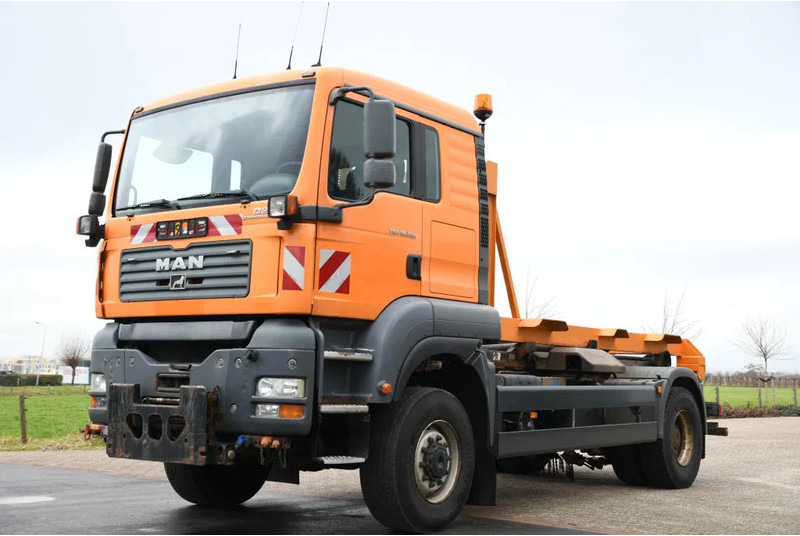MAN TGA 18.350 4X4 BL HAAKARM/HOOKLIFT/ABROLLER!!KOMMUNAL!! - משאית הרמת וו: תמונה 3 MAN TGA 18.350 4X4 BL HAAKARM/HOOKLIFT/ABROLLER!!KOMMUNAL!! - משאית הרמת וו: תמונה 3
