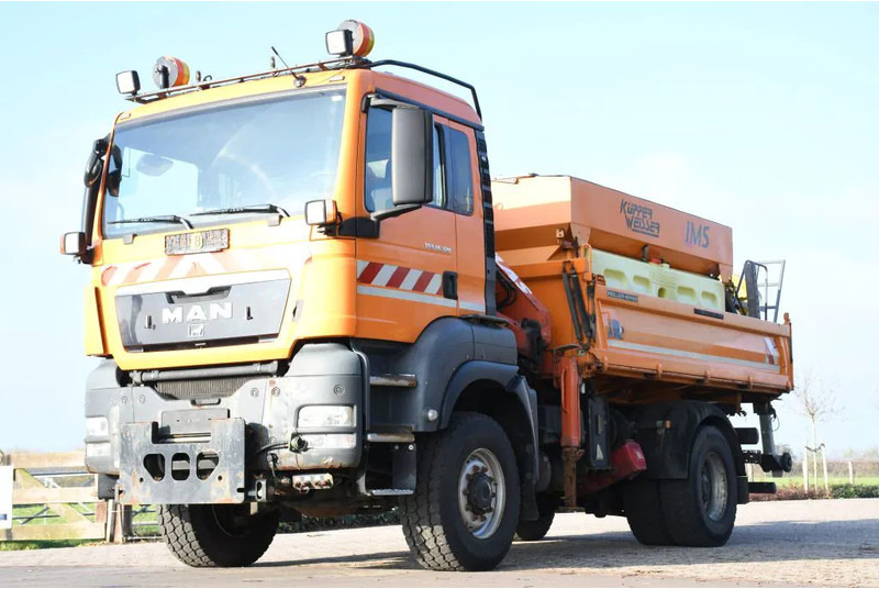 MAN TGS 18.320 4x4!! KRAN/!!!WINTERDIENST/DREISEITENKIPPER!!KOMMUNAL/KLIMA!! - מזהיר, משאית מנוף: תמונה 4 MAN TGS 18.320 4x4!! KRAN/!!!WINTERDIENST/DREISEITENKIPPER!!KOMMUNAL/KLIMA!! - מזהיר, משאית מנוף: תמונה 4
