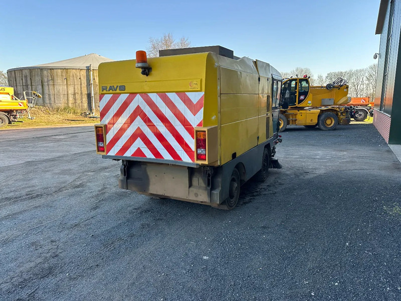 Ravo 530 VEEGMACHINE/SWEEPER!! - מטאטא כבישים: תמונה 4 Ravo 530 VEEGMACHINE/SWEEPER!! - מטאטא כבישים: תמונה 4