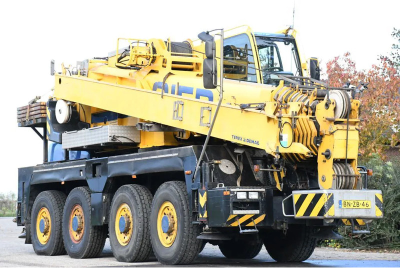 Terex-Demag AC60 CITY CLASS! Double cab!!8X8!! - עגורן לכל שטח: תמונה 1 Terex-Demag AC60 CITY CLASS! Double cab!!8X8!! - עגורן לכל שטח: תמונה 1
