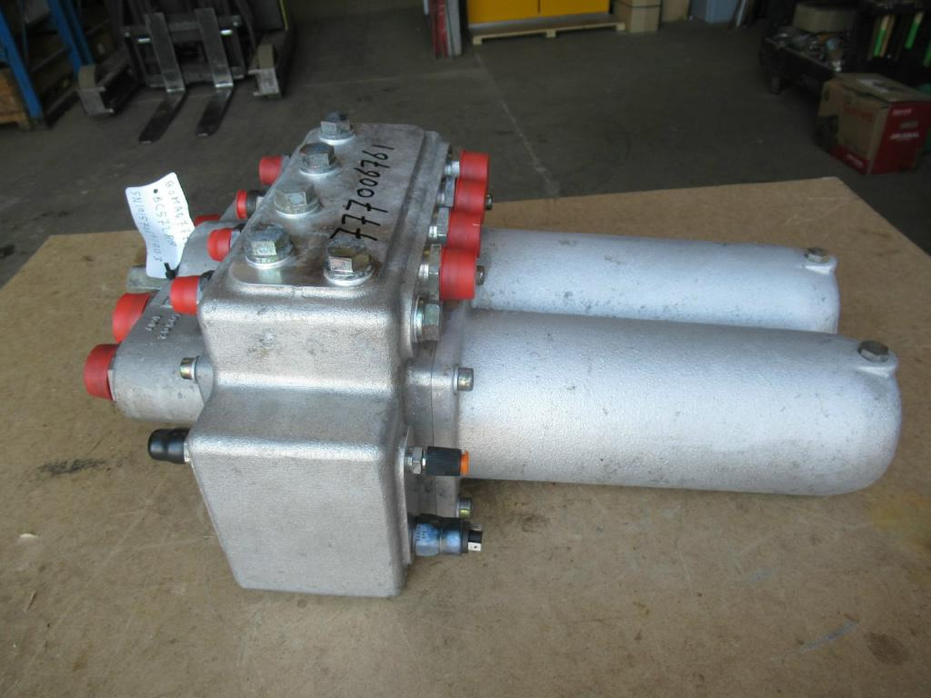 Bomag BC572RB - - מסנן שמן עבור מכונת בנייה: תמונה 1 Bomag BC572RB - - מסנן שמן עבור מכונת בנייה: תמונה 1