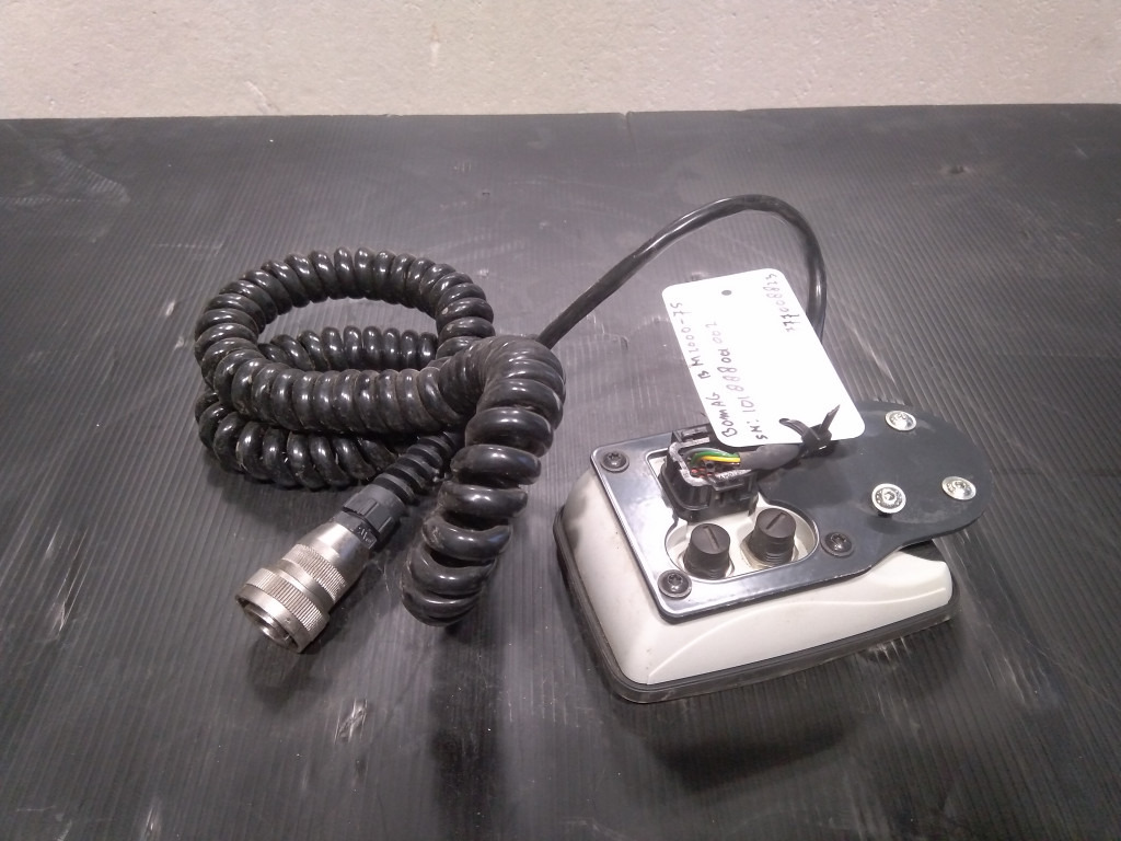 Bomag BM2000-75 - - לוח מחוונים עבור מכונת בנייה: תמונה 2 Bomag BM2000-75 - - לוח מחוונים עבור מכונת בנייה: תמונה 2