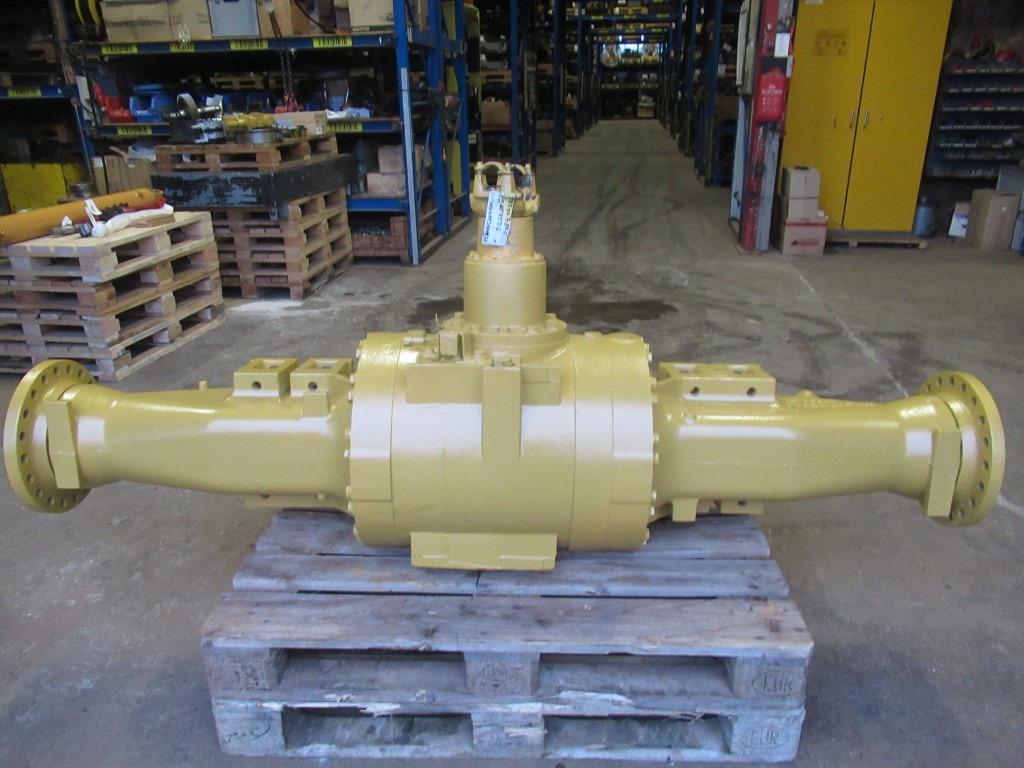 Caterpillar 1267843 - סרן קדמי עבור מכונת בנייה: תמונה 1 Caterpillar 1267843 - סרן קדמי עבור מכונת בנייה: תמונה 1