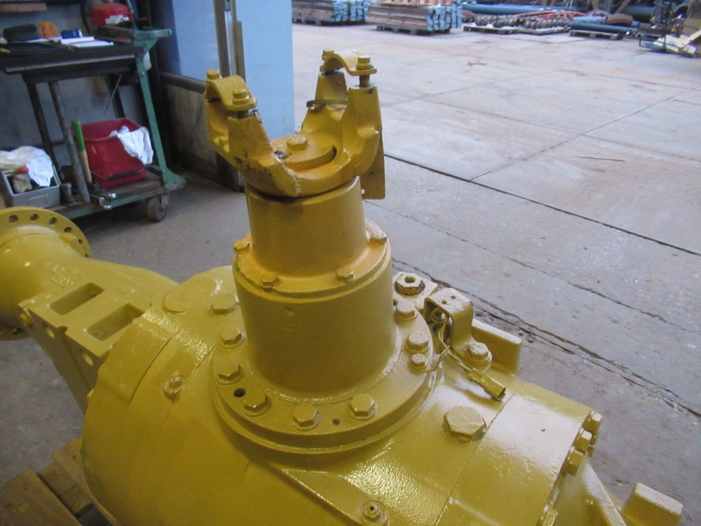 Caterpillar 1267843 - סרן קדמי עבור מכונת בנייה: תמונה 4 Caterpillar 1267843 - סרן קדמי עבור מכונת בנייה: תמונה 4