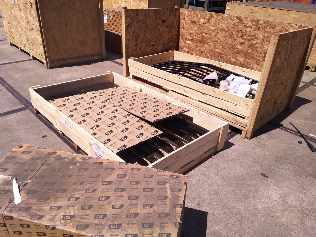 Caterpillar 4848798 - גריל עבור מכונת בנייה: תמונה 3 Caterpillar 4848798 - גריל עבור מכונת בנייה: תמונה 3