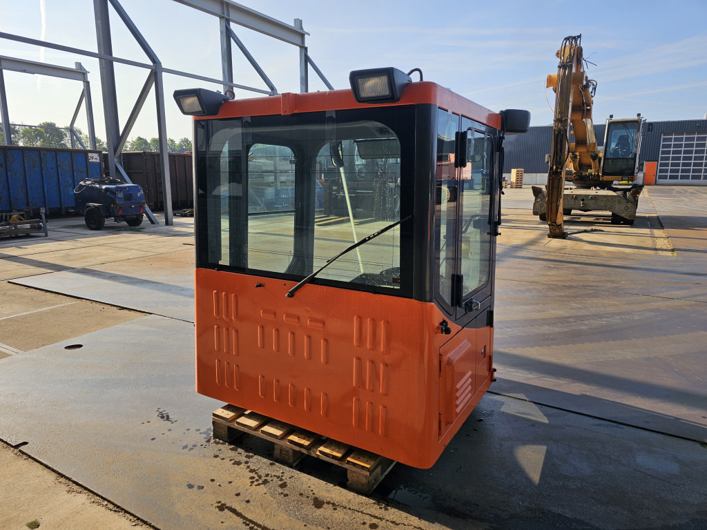 Doosan 220101-00071B - 220101-00071A - תא עבור מכונת בנייה: תמונה 5 Doosan 220101-00071B - 220101-00071A - תא עבור מכונת בנייה: תמונה 5