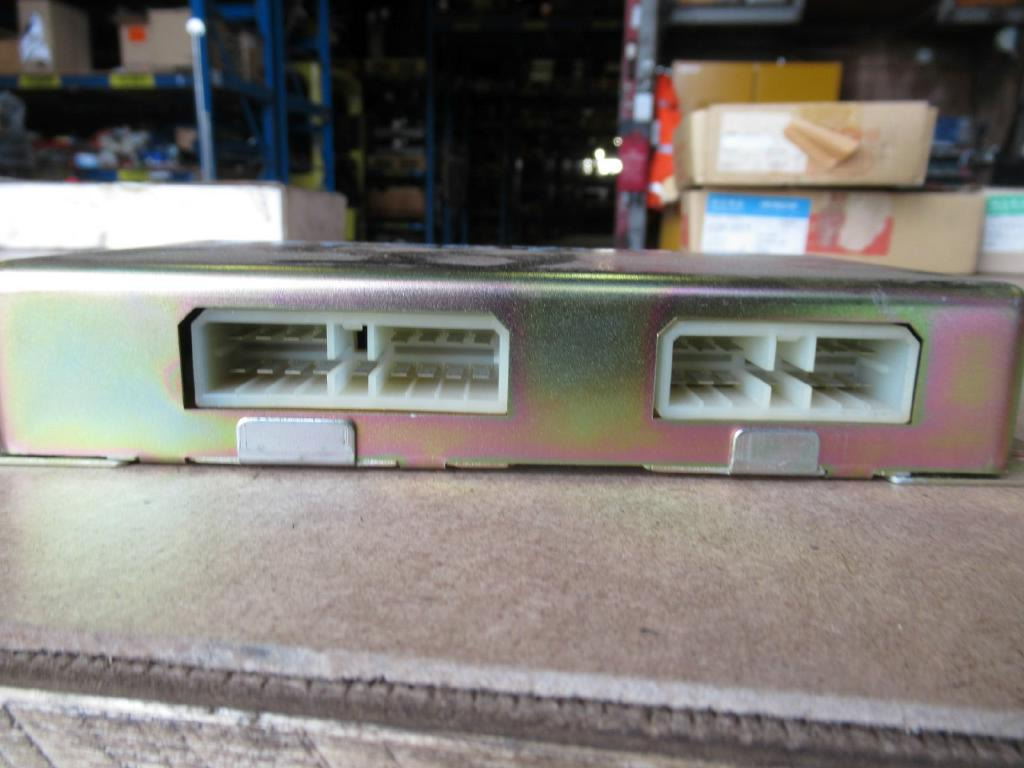 Hitachi 4129244 - - ECU עבור מכונת בנייה: תמונה 2 Hitachi 4129244 - - ECU עבור מכונת בנייה: תמונה 2
