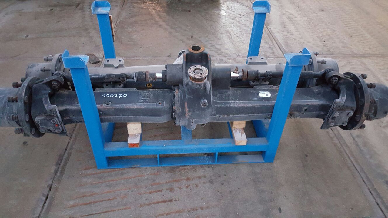 Hitachi 4477075 - 4472077091 - סרן קדמי עבור מכונת בנייה: תמונה 2 Hitachi 4477075 - 4472077091 - סרן קדמי עבור מכונת בנייה: תמונה 2