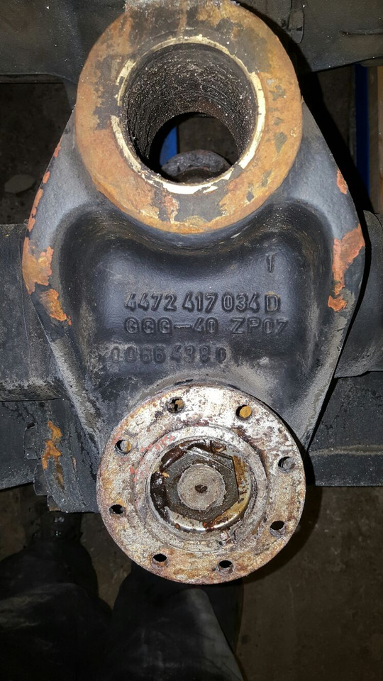 Hitachi 4477075 - 4472077091 - סרן קדמי עבור מכונת בנייה: תמונה 4 Hitachi 4477075 - 4472077091 - סרן קדמי עבור מכונת בנייה: תמונה 4