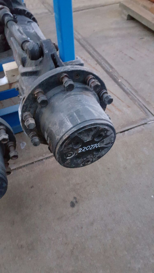 Hitachi 4477075 - 4472077091 - סרן קדמי עבור מכונת בנייה: תמונה 1 Hitachi 4477075 - 4472077091 - סרן קדמי עבור מכונת בנייה: תמונה 1