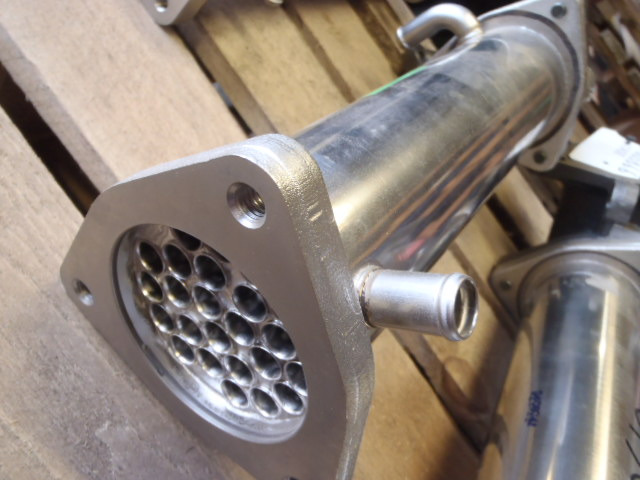 Hitachi 8976067173 - 87605866 - מקרר EGR עבור מכונה חקלאית: תמונה 2 Hitachi 8976067173 - 87605866 - מקרר EGR עבור מכונה חקלאית: תמונה 2