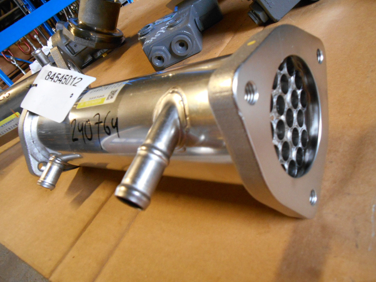 Hitachi 8980281121 - 8982127150 - מקרר EGR עבור מכונה חקלאית: תמונה 4 Hitachi 8980281121 - 8982127150 - מקרר EGR עבור מכונה חקלאית: תמונה 4