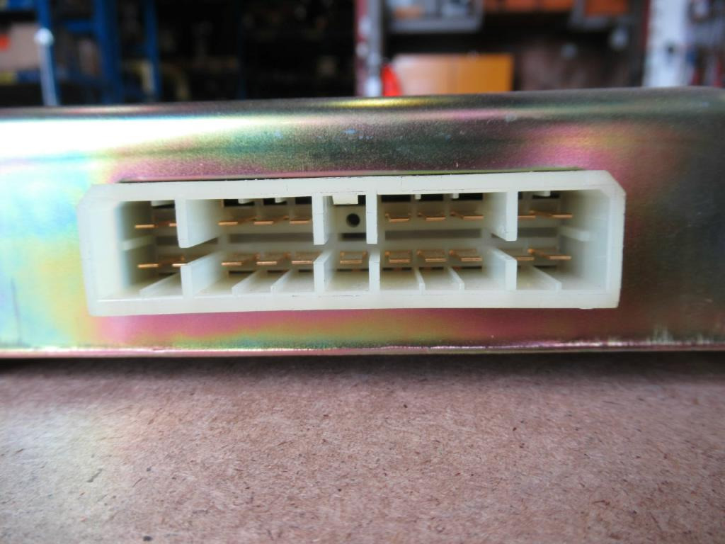 Hitachi 9130648 - - ECU עבור מכונת בנייה: תמונה 2 Hitachi 9130648 - - ECU עבור מכונת בנייה: תמונה 2