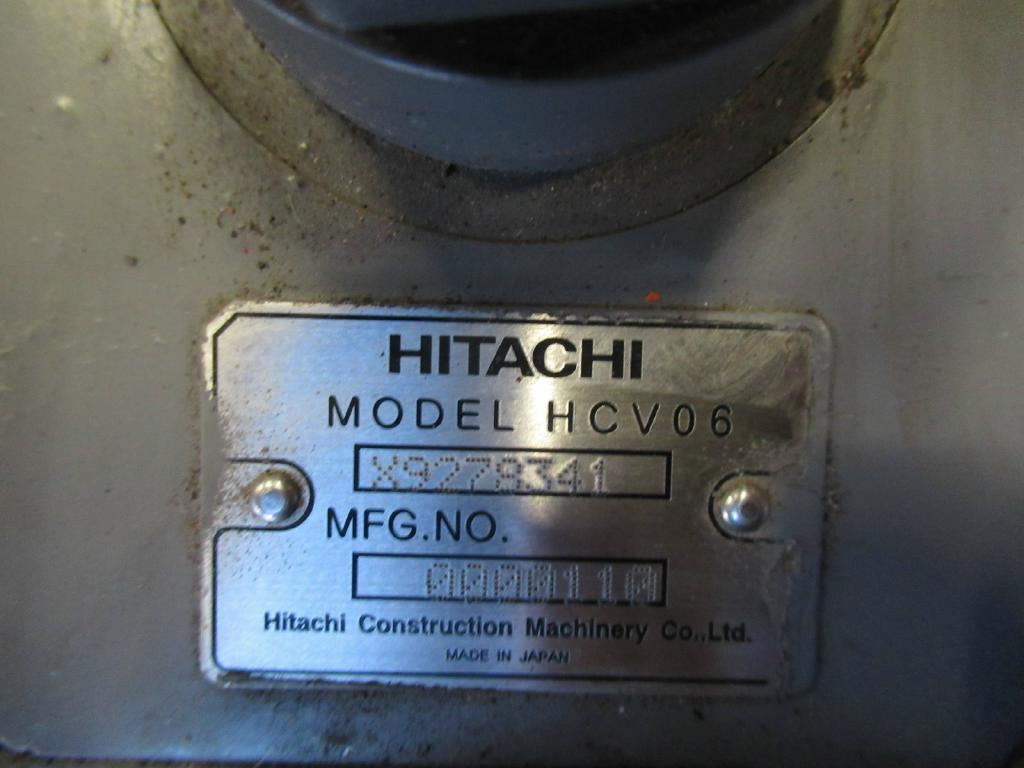 Hitachi X9278341 - שסתום הידרולי עבור מכונת בנייה: תמונה 1 Hitachi X9278341 - שסתום הידרולי עבור מכונת בנייה: תמונה 1