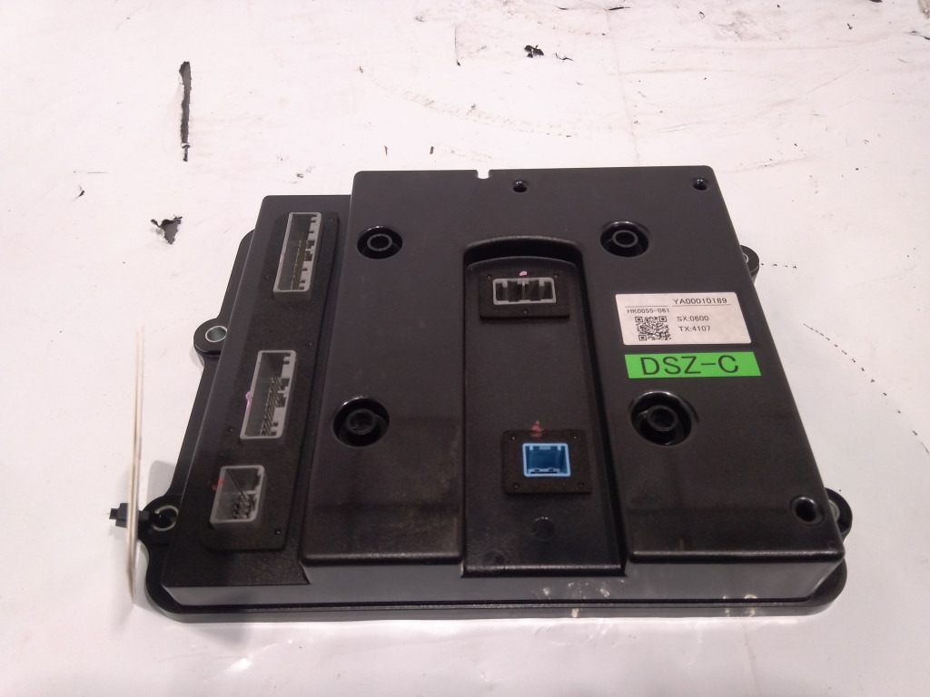 Hitachi YA00010189 - ECU עבור מכונת בנייה: תמונה 1 Hitachi YA00010189 - ECU עבור מכונת בנייה: תמונה 1
