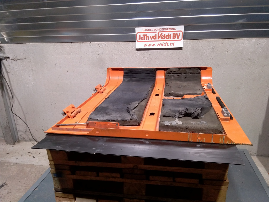 Hitachi ZX470LCH-5B - - דלת וחלקים עבור מכונת בנייה: תמונה 3 Hitachi ZX470LCH-5B - - דלת וחלקים עבור מכונת בנייה: תמונה 3