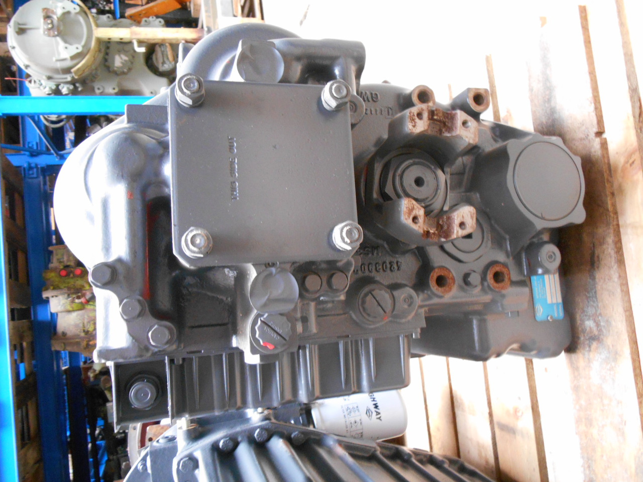 New Holland 85811907 - 85826124 - תיבת הילוכים עבור מכונת בנייה: תמונה 2 New Holland 85811907 - 85826124 - תיבת הילוכים עבור מכונת בנייה: תמונה 2