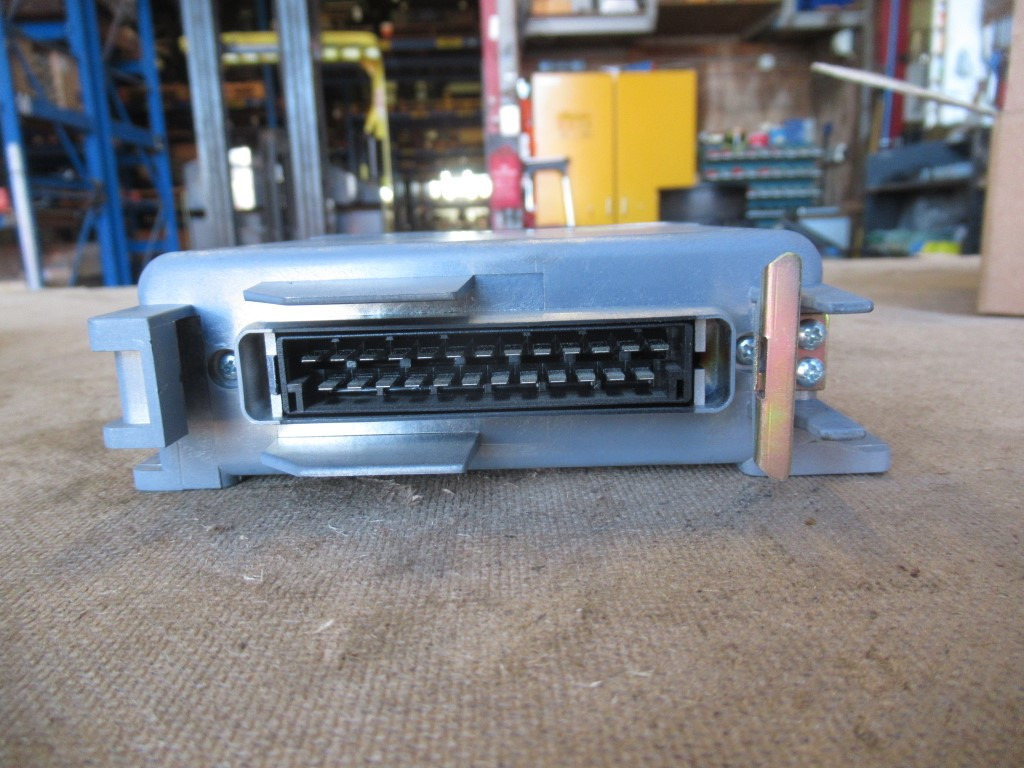 O&K EDC1.0 - - ECU עבור מכונת בנייה: תמונה 2 O&K EDC1.0 - - ECU עבור מכונת בנייה: תמונה 2