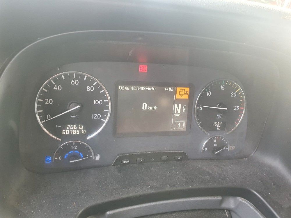 Mercedes-Benz Actros 1844 - יחידת טרקטור: תמונה 5 Mercedes-Benz Actros 1844 - יחידת טרקטור: תמונה 5