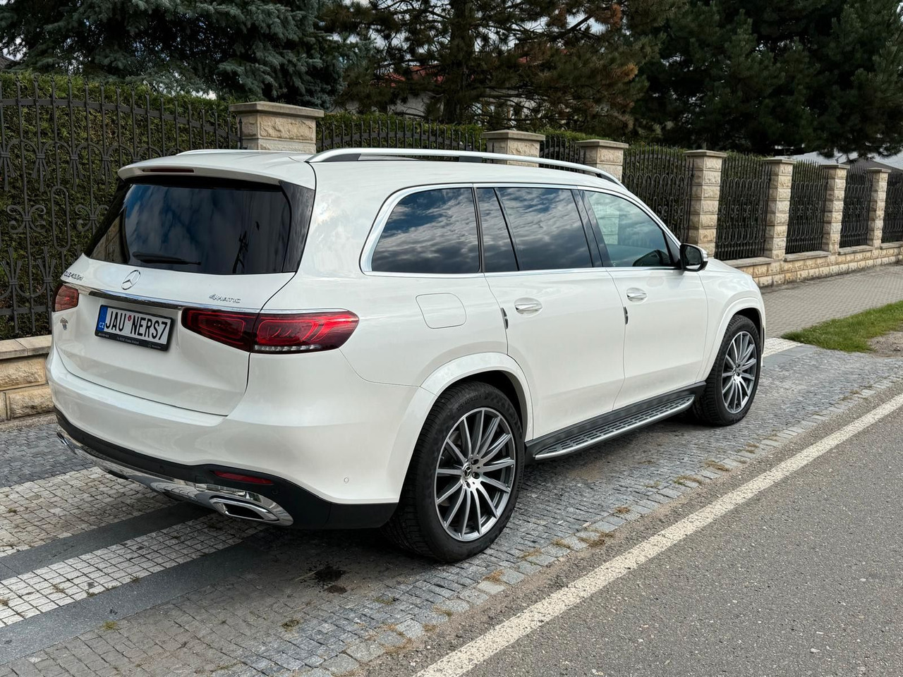 Mercedes-Benz GLS 400 d 4Matic - SUV: תמונה 3 Mercedes-Benz GLS 400 d 4Matic - SUV: תמונה 3