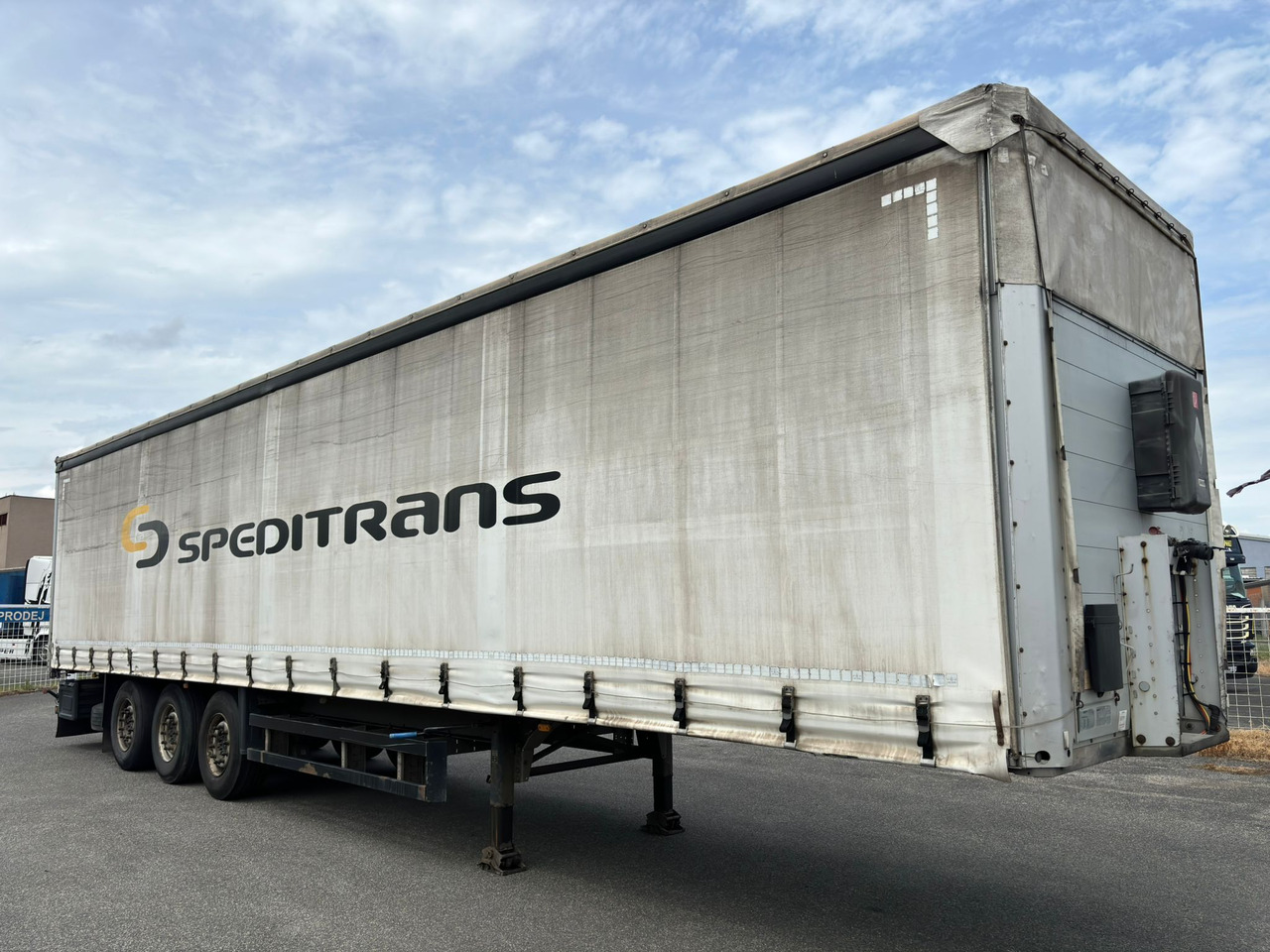 SCHMITZ SCS 24/L - סמיטריילר עם וילונות צד: תמונה 3 SCHMITZ SCS 24/L - סמיטריילר עם וילונות צד: תמונה 3