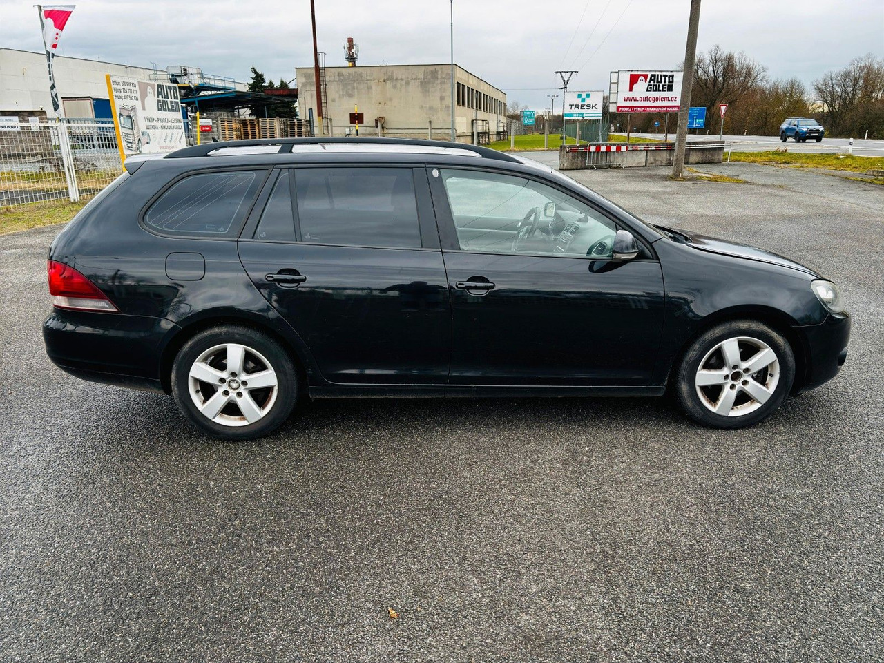 Volkswagen Golf VI Variant Trendline - מכונית: תמונה 3 Volkswagen Golf VI Variant Trendline - מכונית: תמונה 3