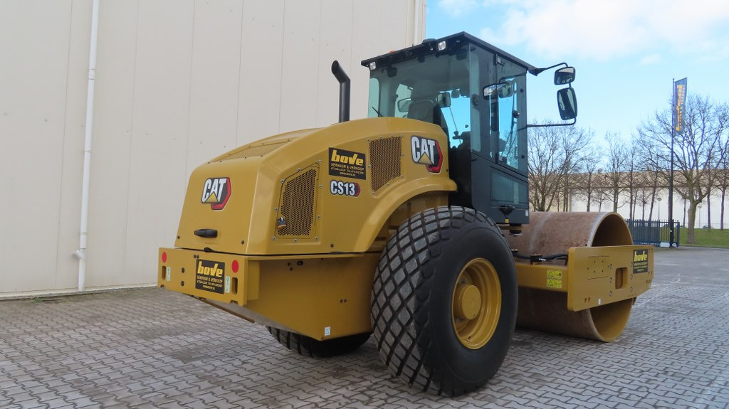 Caterpillar CS66B - מדחס: תמונה 2 Caterpillar CS66B - מדחס: תמונה 2