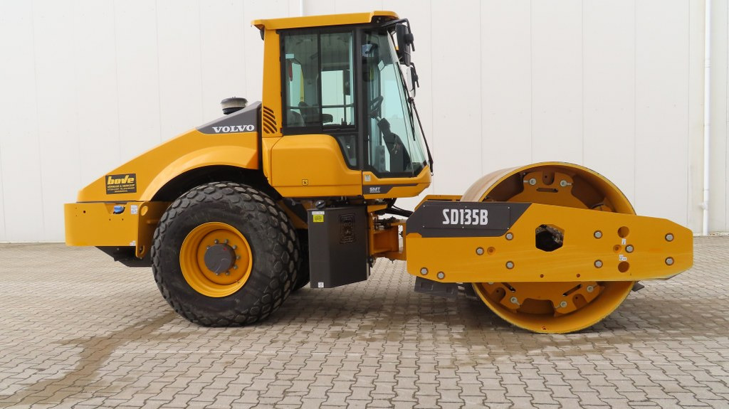 Volvo SD 135 B - מדחס: תמונה 1 Volvo SD 135 B - מדחס: תמונה 1