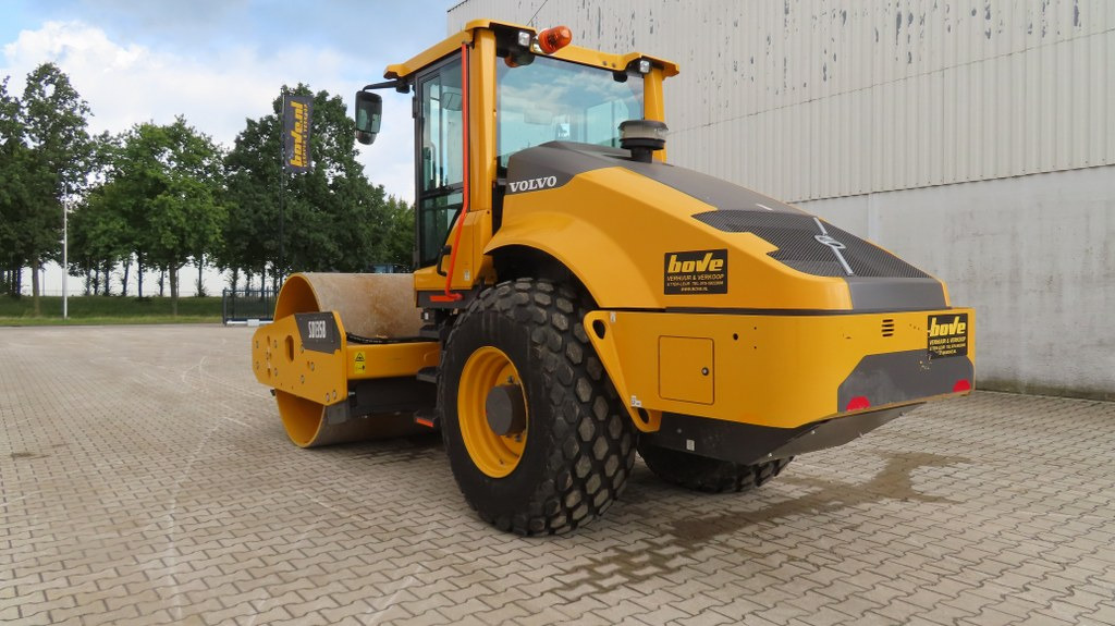 Volvo SD 135 B - מדחס: תמונה 4 Volvo SD 135 B - מדחס: תמונה 4