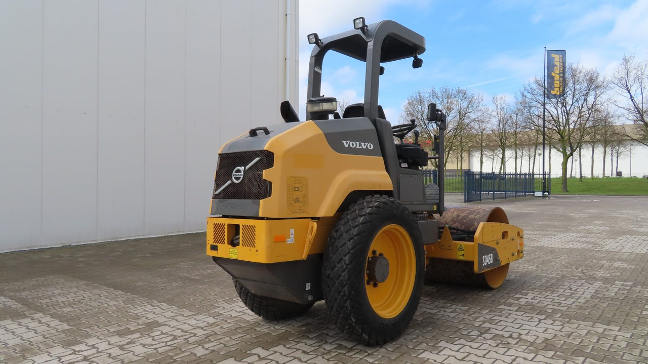 Volvo SD 45 B - מדחס: תמונה 2 Volvo SD 45 B - מדחס: תמונה 2