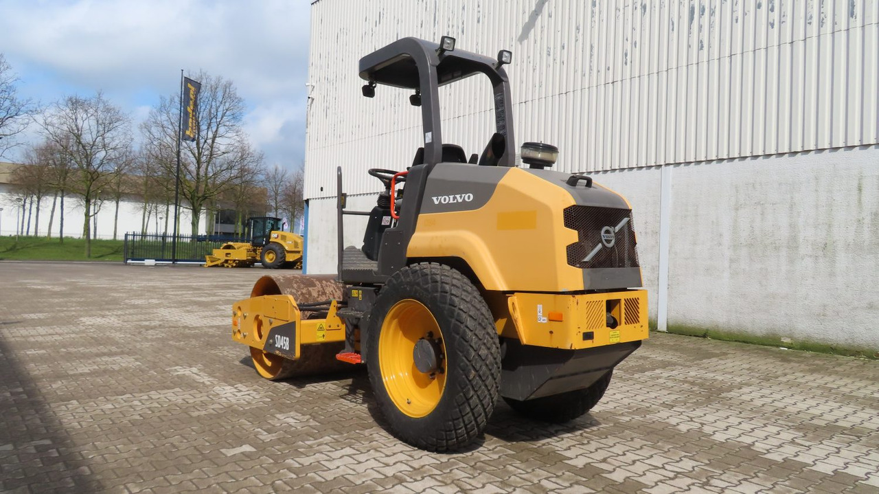 Volvo SD 45 B - מדחס: תמונה 4 Volvo SD 45 B - מדחס: תמונה 4